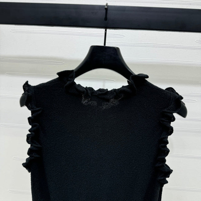 CHANEL SLEEVELESS TOP WITH RUFFLED COLLAR 274888