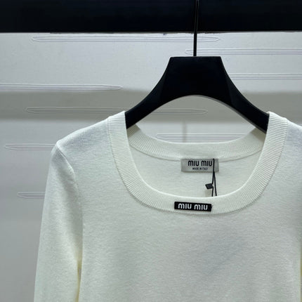 MIUMIU KNITTED SWEATER STYLE 459
