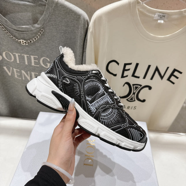 DIOR CHRONO SNEAKER 25S IN BLACK LAMBSKIN AND MESH FABRIC STYLE 3