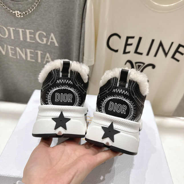 DIOR CHRONO SNEAKER 25S IN BLACK LAMBSKIN AND MESH FABRIC STYLE 3