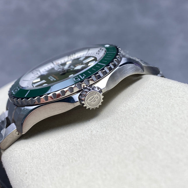 SUPEROCEAN AUTOMATIC 44 STEEL CASE GREEN CERAMIC BEZEL