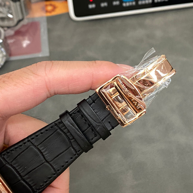OCTO 41 ROSE GOLD CASE BLACK CROCODILE LEATHER STRAP