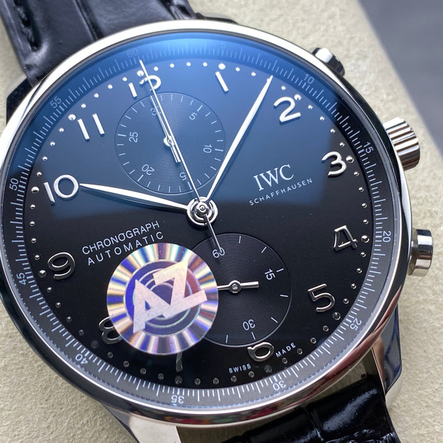 PORTUGIESER AUTOMATIC 40 MM WATCH SILVER CASE WITH BLACK LEATHER STRAP AND DIAL