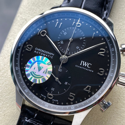 PORTUGIESER AUTOMATIC 40 MM WATCH SILVER CASE WITH BLACK LEATHER STRAP AND DIAL