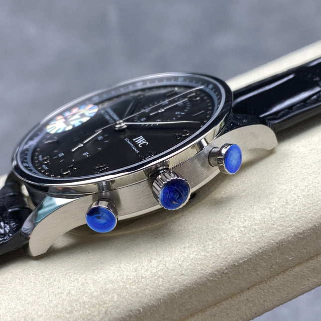 PORTUGIESER AUTOMATIC 40 MM WATCH SILVER CASE WITH BLACK LEATHER STRAP AND DIAL