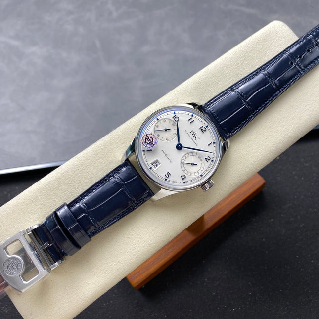 PORTUGIESER AUTOMATIC 42 WATCH SILVER CASE WITH BLACK LEATHER STRAP