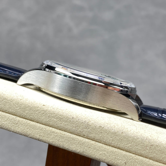 PORTUGIESER AUTOMATIC 42 WATCH SILVER CASE WITH BLACK LEATHER STRAP