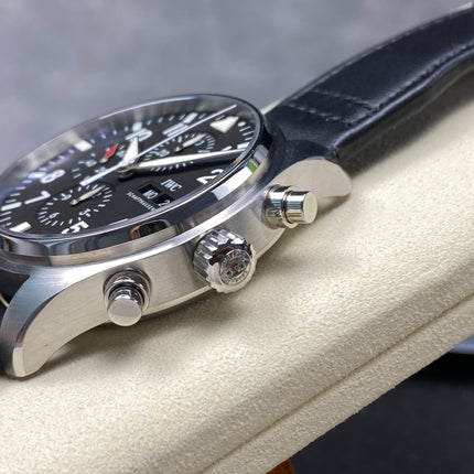 PILOT'S WATCH MARK XX STAINLESS STEEL CASE WITH BLACK LEATHER TRAP AND DIAL