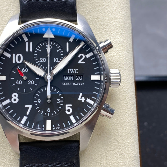 PILOT'S WATCH MARK XX STAINLESS STEEL CASE WITH BLACK LEATHER TRAP AND DIAL