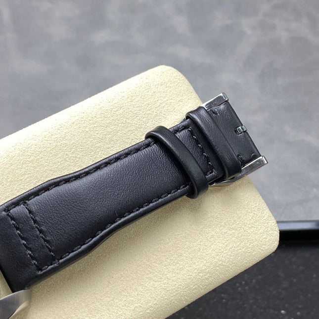 PILOT'S WATCH MARK XX STAINLESS STEEL CASE WITH BLACK LEATHER TRAP AND DIAL
