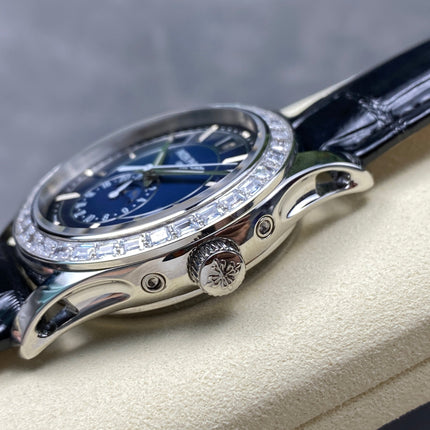 ANNUAL CALENDAR STEEL ATTACHED DIAMOND BEZEL NAVY BLUE DIAL
