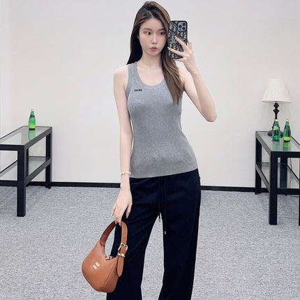 MIUMIU SLEEVELESS KNITTED SWEATER STYLE 114