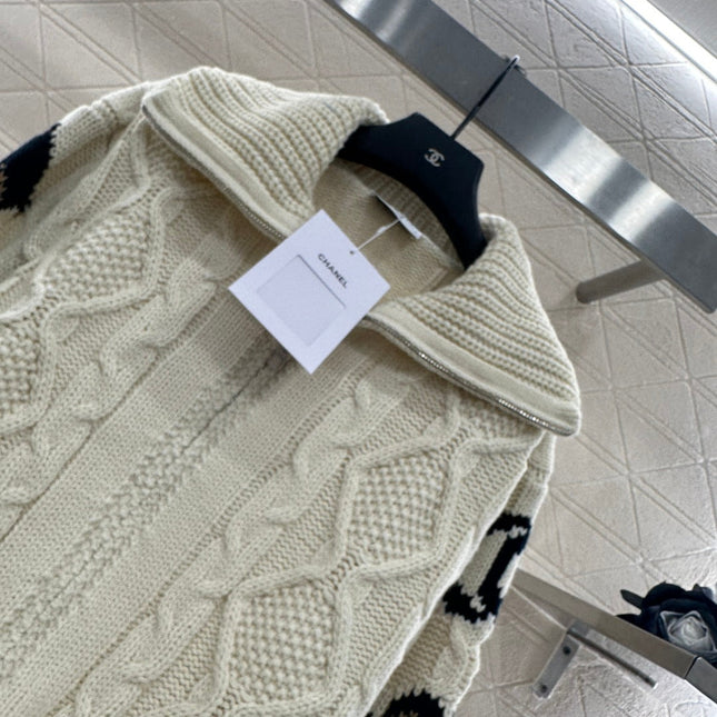 CHANEL 25S ZIPPERED CARDIGAN STYLE 115