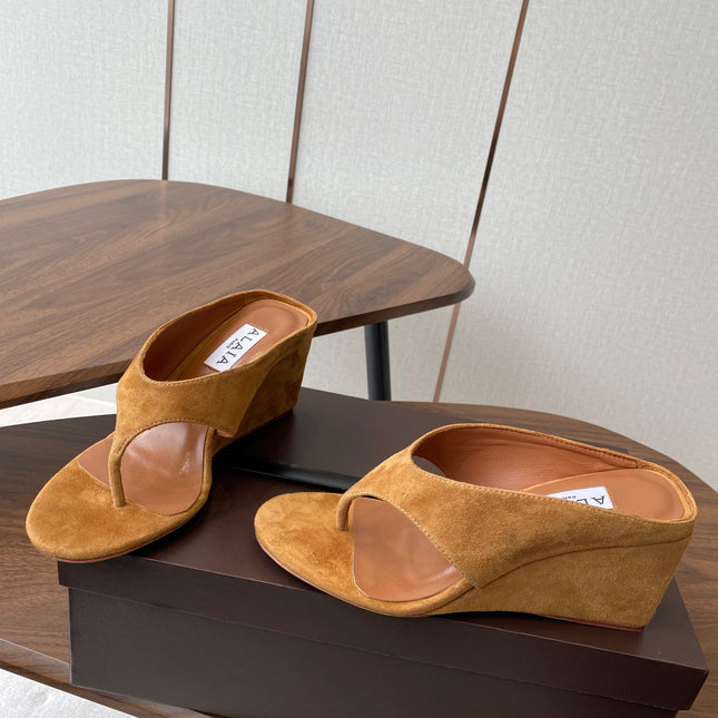ALAIA WEDGE THONG SANDALS 25S IN BURNT ORANGE SUEDE