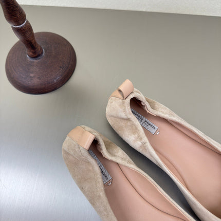 BALLET FLAT IN LIGHT BROWN SUEDE