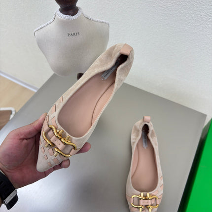 BALLET FLAT IN LIGHT BROWN SUEDE