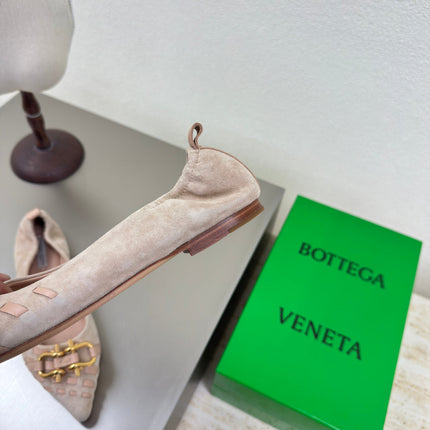 BALLET FLAT IN LIGHT BROWN SUEDE