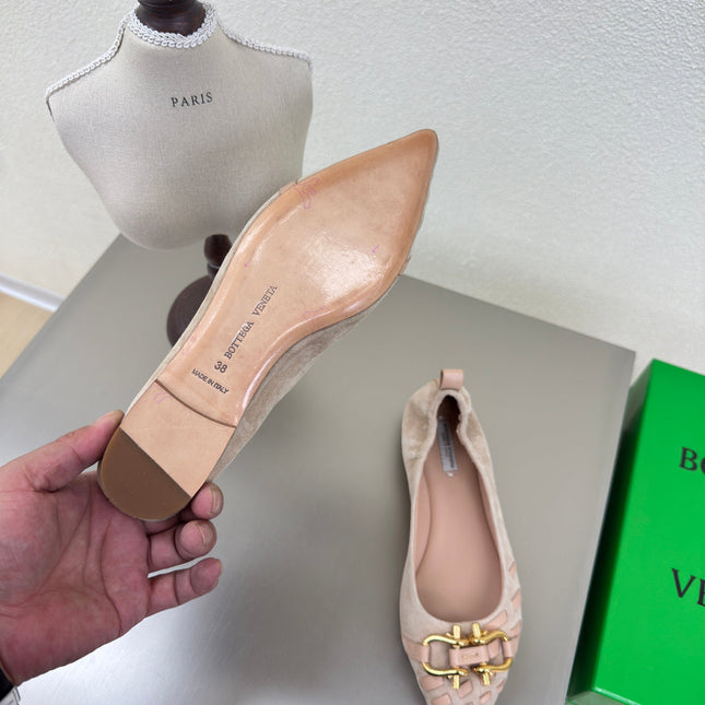BALLET FLAT IN LIGHT BROWN SUEDE