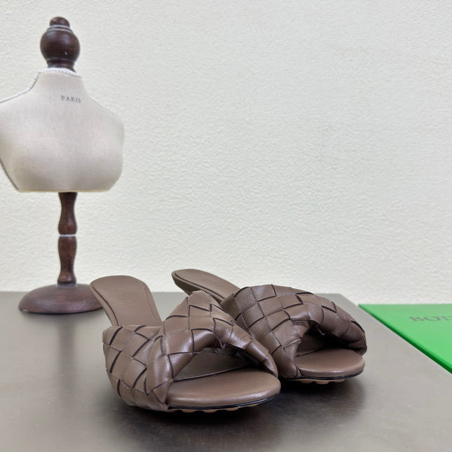 BLINK HIGH 5 CM MULE IN CAROB BROWN INTRECCIATO LEATHER