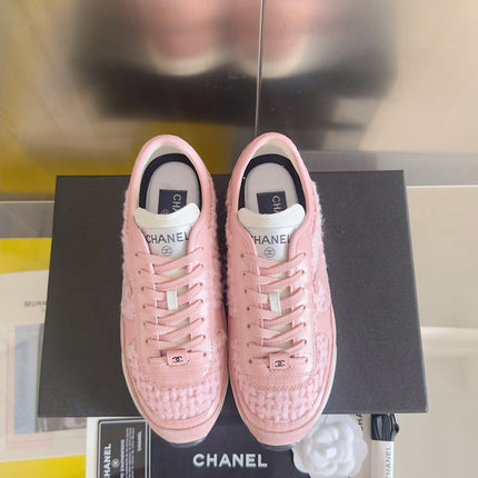 CHANEL 25S SNEAKERS 20MM IN LIGHT PINK CALFSKIN AND SUEDE
