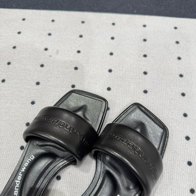 VY POOL SANDAL IN BLACK LAMBSKIN