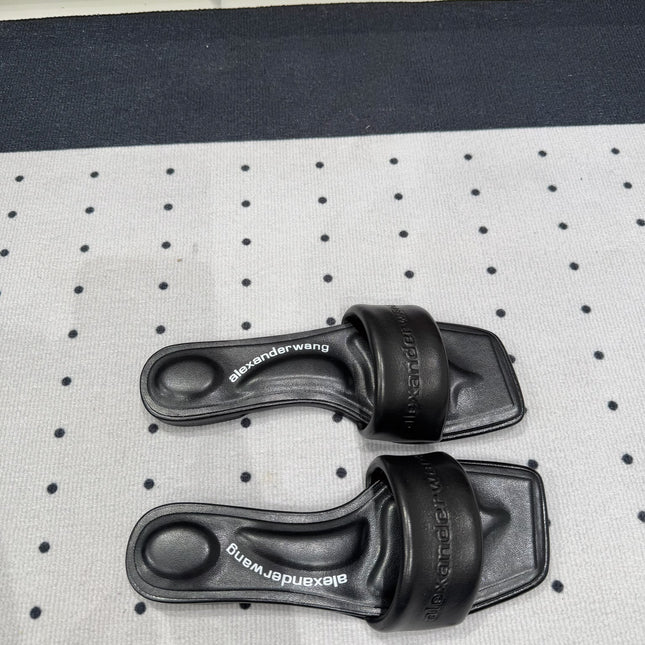 VY POOL SANDAL IN BLACK LAMBSKIN