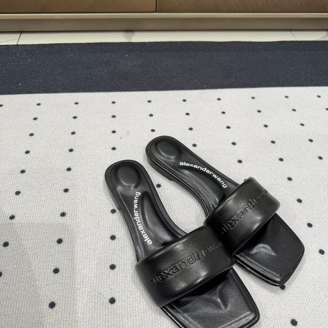 VY POOL SANDAL IN BLACK LAMBSKIN