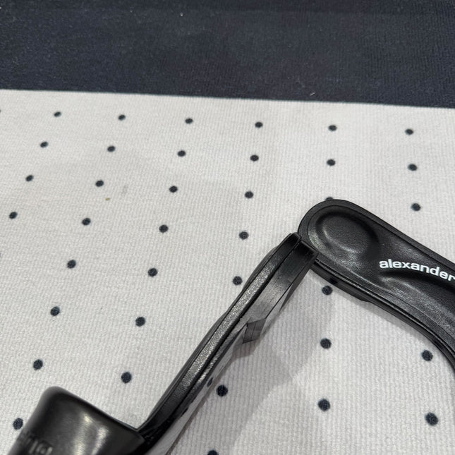 VY POOL SANDAL IN BLACK LAMBSKIN