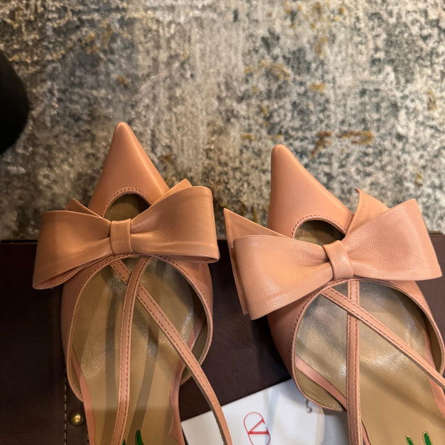 VLTN HIGH HEEL 25S 80 MM IN WARM CLAY PINK CALFSKIN WITH BOW