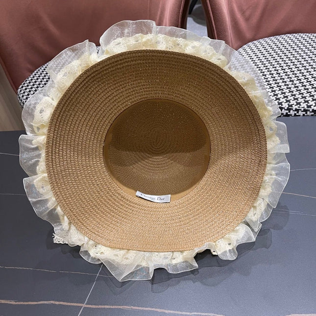 HAT IN DARK BEIGE RAFFIA MIX LACE FABRIC