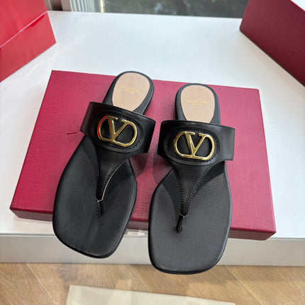 VLTN THONG SANDALS 25S IN BLACK LAMBSKIN WITH GOLD HARDWARE