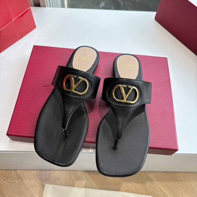 VLTN THONG SANDALS 25S IN BLACK LAMBSKIN WITH GOLD HARDWARE