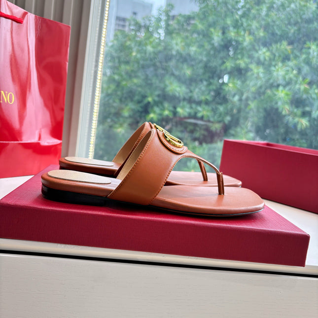 VLTN THONG SANDALS 25S IN BURNT ORANGE LAMBSKIN WITH GOLD HARDWARE