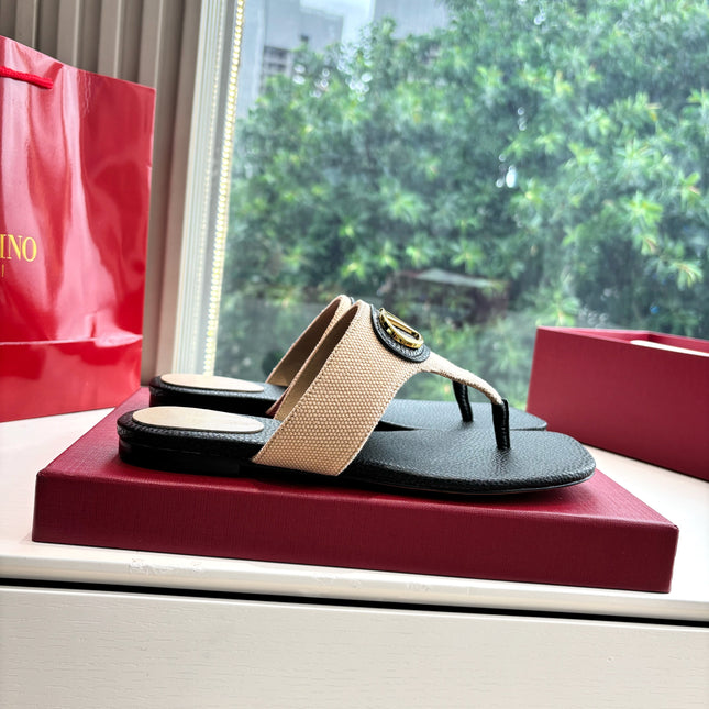 VLTN THONG SANDALS 25S IN BLACK MIX BEIGE LAMBSKIN WITH GOLD HARDWARE
