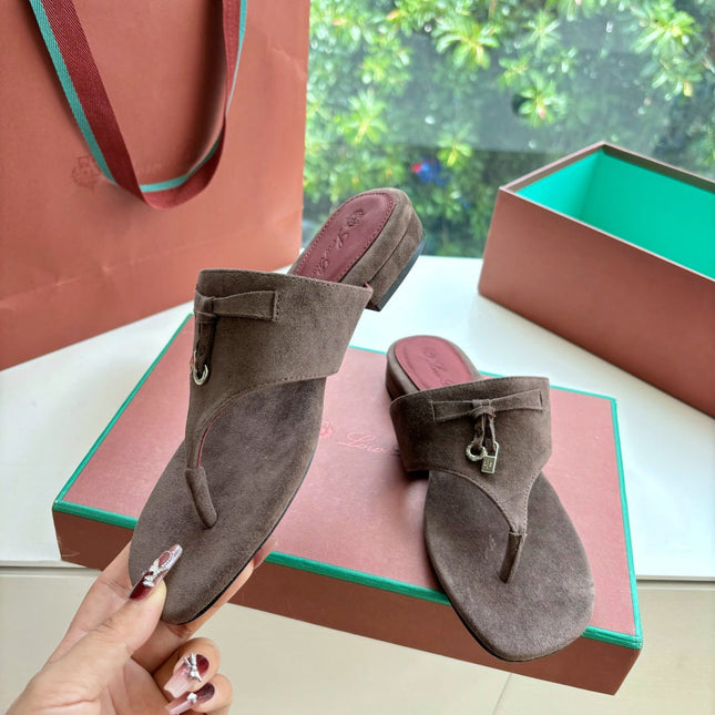 LP THONG SANDALS 25S IN ASH BROWN SUEDE