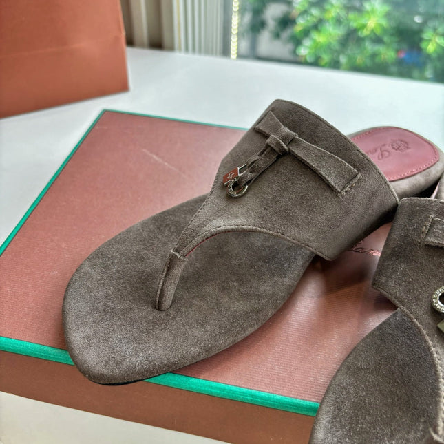 LP THONG SANDALS 25S IN ASH BROWN SUEDE