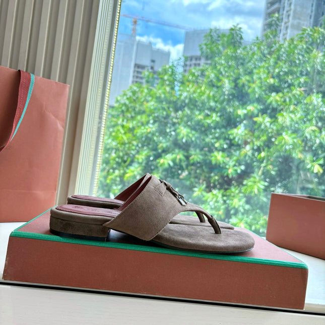 LP THONG SANDALS 25S IN ASH BROWN SUEDE