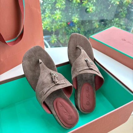 LP THONG SANDALS 25S IN ASH BROWN SUEDE