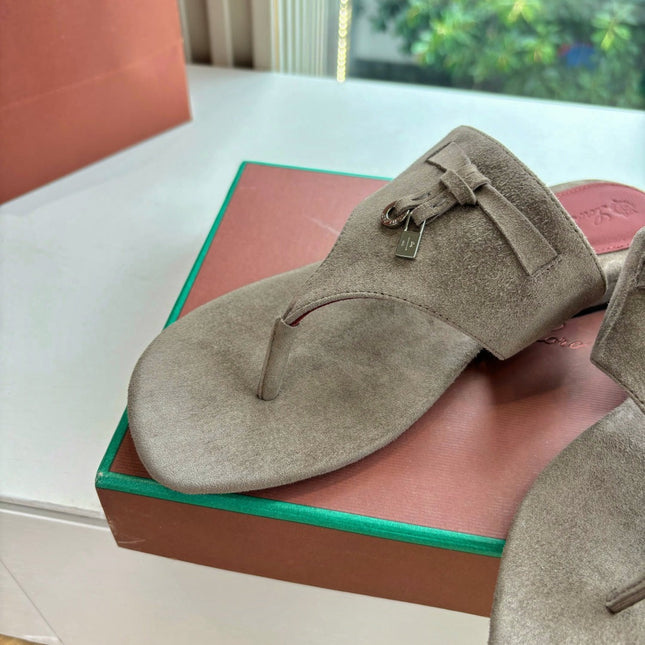 LP THONG SANDALS 25S IN STONE BROWN SUEDE