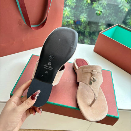 LP THONG SANDALS 25S IN WARM BEIGE SUEDE