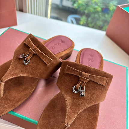 LP THONG SANDALS 25S IN BROWN SUEDE