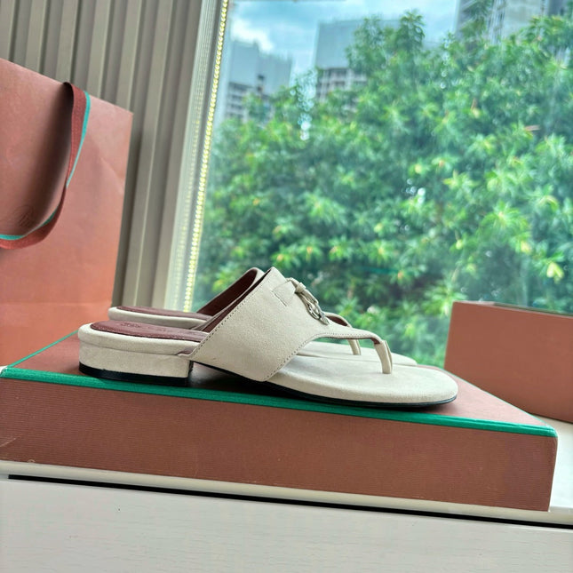 LP THONG SANDALS 25S IN CREAM BEIGE SUEDE