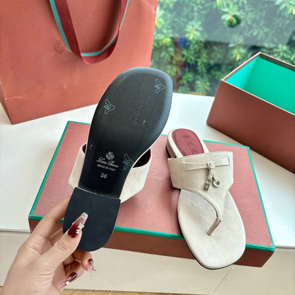 LP THONG SANDALS 25S IN CREAM BEIGE SUEDE