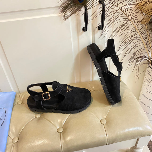 RUBBER SOLE SANDALS IN BLACK SUEDE
