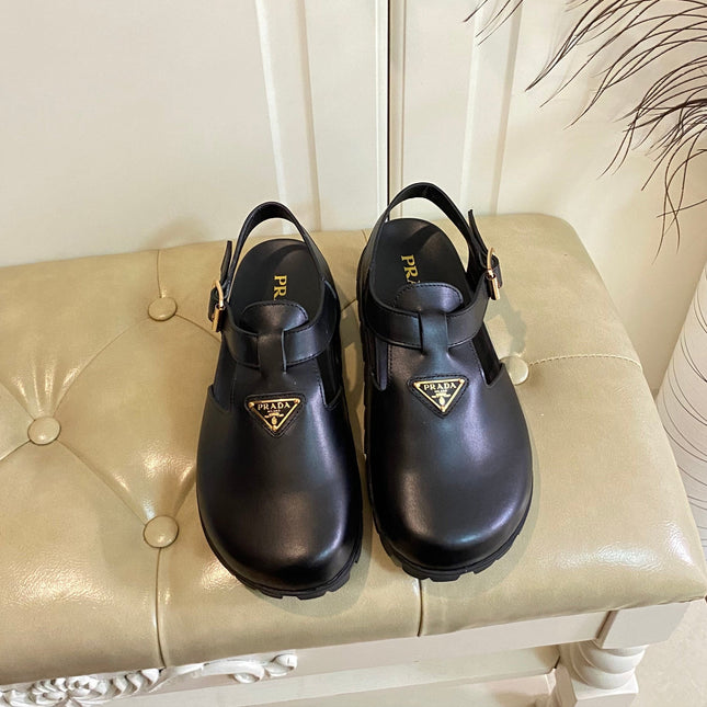 RUBBER SOLE SANDALS IN BLACK SMOOTH LAMBSKIN