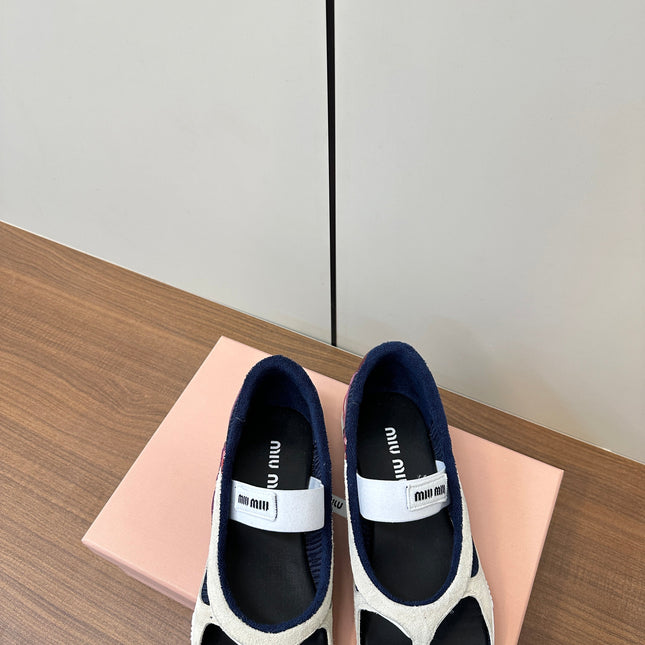 THONG SANDALS IN WHITE SUEDE MIX NAVY TECH FABRIC