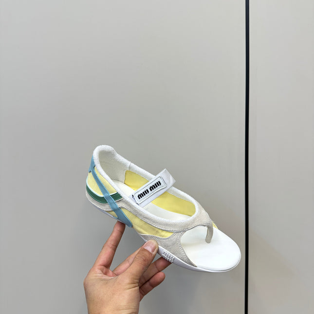 THONG SANDALS IN BEIGE SUEDE MIX YELLOW TECH FABRIC