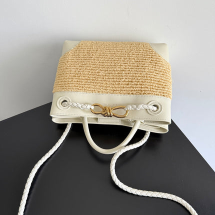 BOTTEGA VENETA 25S SMALL ANDIAMO 25 IN IVORY CALFSKIN AND RAFFIA