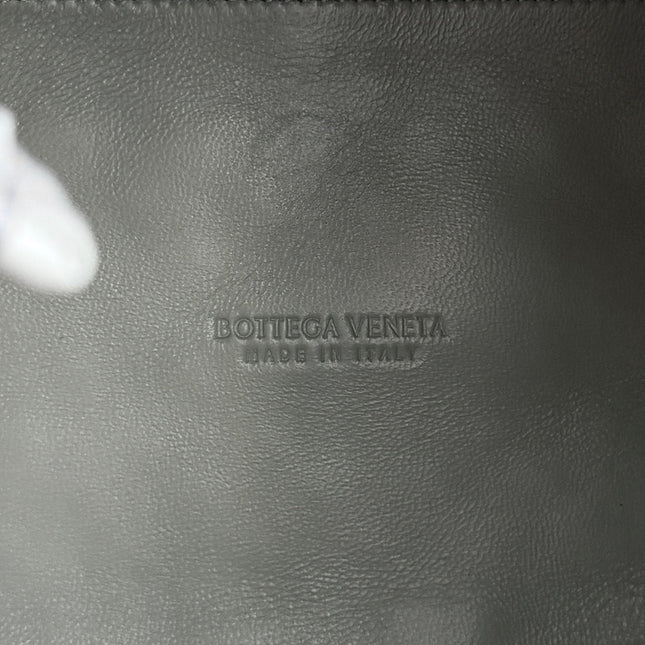 BOTTEGA VENETA 25S SMALL PARACHUTE 21 IN LIGHT GRAY CALFSKIN GOLD HARDWARE