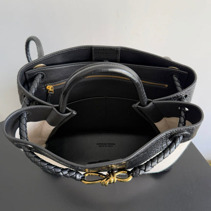 BOTTEGA VENETA 25S MEDIUM ANDIAMO 32 IN IVORY BLACK CALFSKIN AND CANVAS